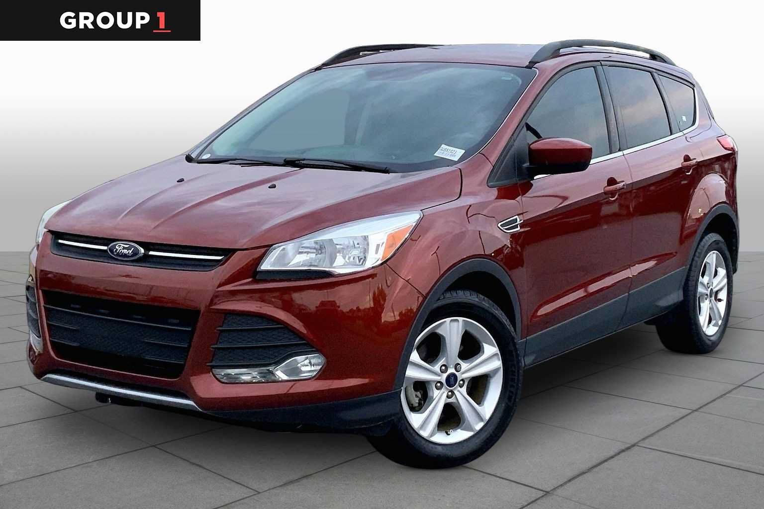Used 2016 Ford Escape SE w/ Equipment Group 201A FWD image 1