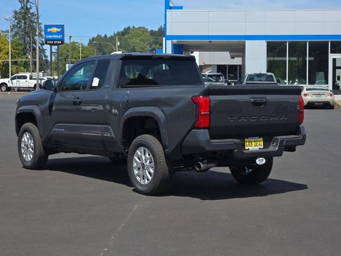 New 2025 Toyota Tacoma SR5 image 4