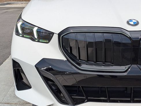 Used 2026 BMW 530i w/ M Sport Package RWD image 18