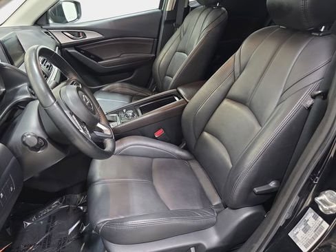 Used 2018 MAZDA MAZDA3 Touring FWD image 13