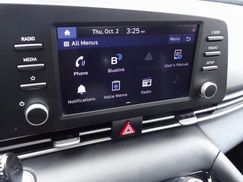 Used 2023 Hyundai Elantra SEL image 21