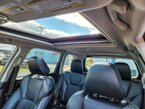 Certified 2023 Subaru Forester Limited AWD/4WD image 9
