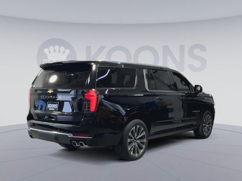 New 2026 Chevrolet Suburban High Country image 11