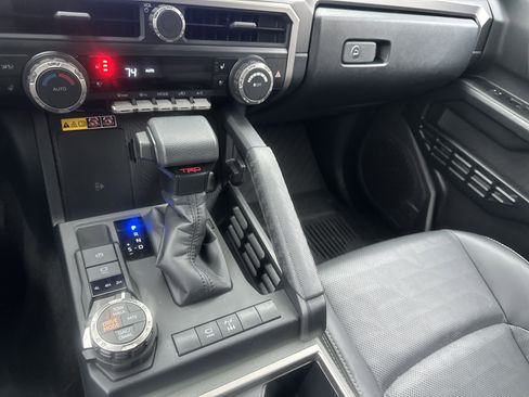 Used 2025 Toyota 4Runner TRD Off-Road Premium image 19