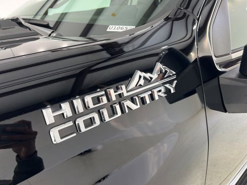 Used 2024 Chevrolet Silverado 3500 High Country image 31