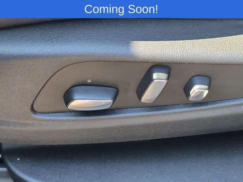 Used 2023 Cadillac XT5 Premium Luxury w/ LPO, Floor Liner Package AWD/4WD image 17