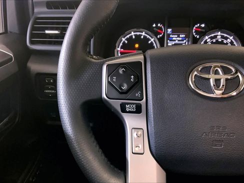 Used 2022 Toyota 4Runner Limited AWD/4WD image 23