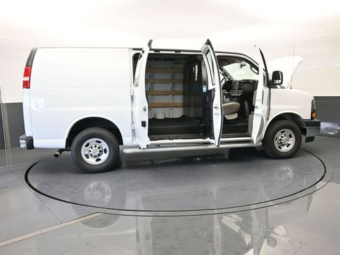 Used 2024 Chevrolet Express 2500 w/ Driver Convenience Package image 64