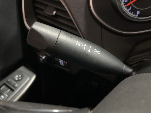 Used 2020 Jeep Cherokee Trailhawk w/ Cold Weather Group AWD/4WD image 15