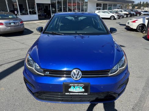 Used 2018 Volkswagen Golf R 4-Door image 12
