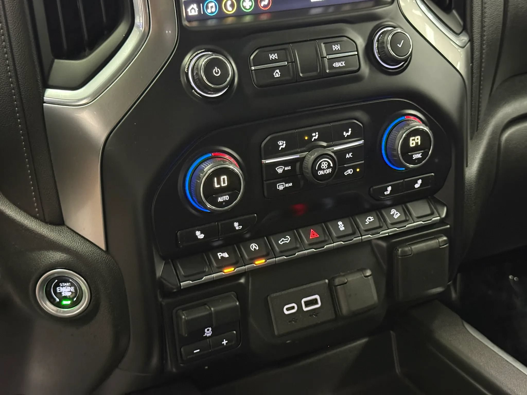 Used 2019 Chevrolet Silverado 1500 LT Trail Boss AWD/4WD image 18