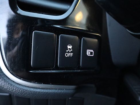 Used 2019 Mitsubishi Outlander SE image 19