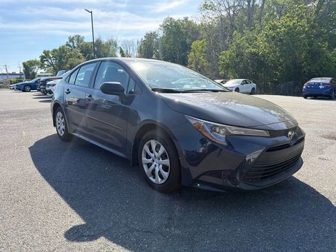 Used 2026 Toyota Corolla LE FWD image 7