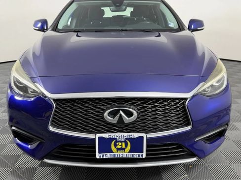 Used 2017 INFINITI QX30 FWD image 3