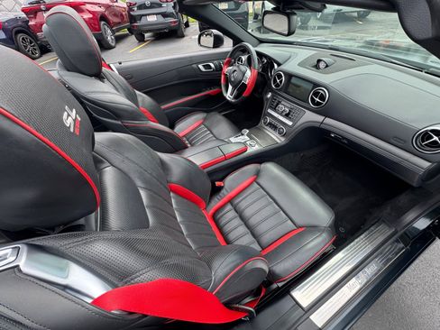 Used 2016 Mercedes-Benz SL 550 image 16