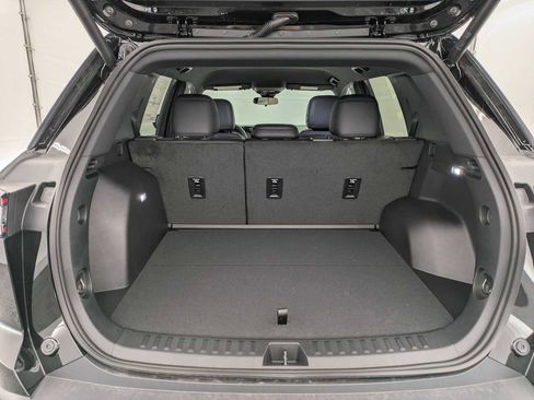 New 2026 Chevrolet Equinox ACTIV AWD/4WD image 32