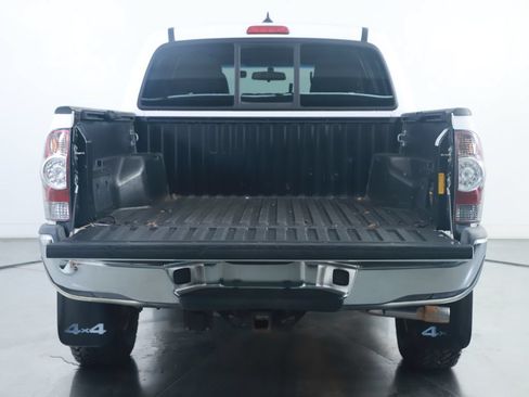 Used 2014 Toyota Tacoma 4x4 Double Cab w/ TRD Off-Road Package image 15