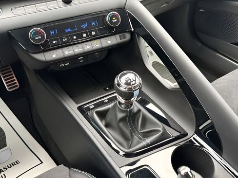 Used 2025 Hyundai Elantra N FWD image 31