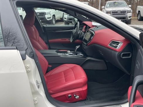 Used 2023 Maserati Ghibli Modena Q4 image 39