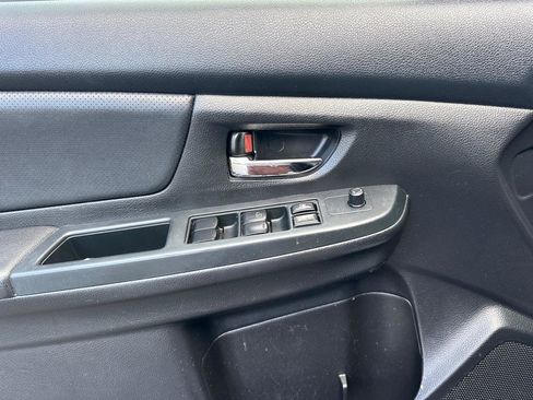 Used 2013 Subaru Crosstrek 2.0i Limited image 10