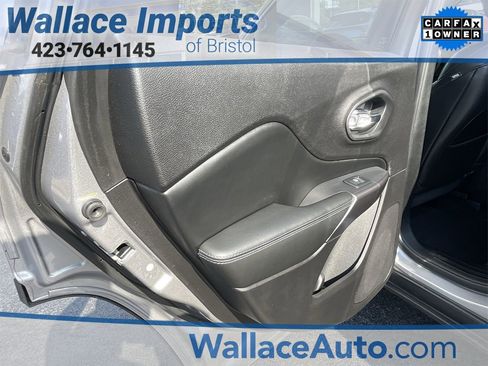 Used 2020 Jeep Cherokee Latitude Plus image 21
