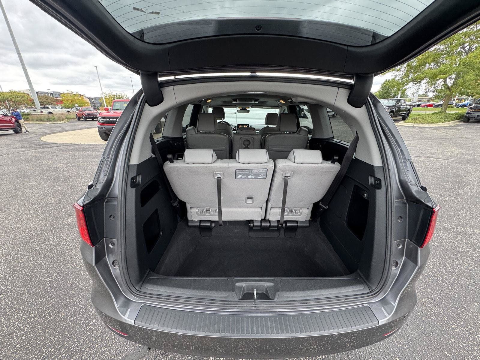 Used 2023 Honda Odyssey Elite image 18
