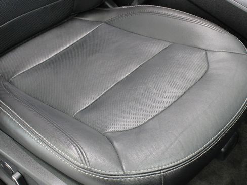 Used 2018 Ford Explorer Limited image 52