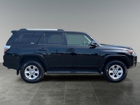 Used 2024 Toyota 4Runner SR5 Premium w/ Moonroof Package AWD/4WD image 10