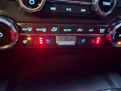 Used 2022 Ford F150 Raptor w/ Raptor 37 Performance Package image 15