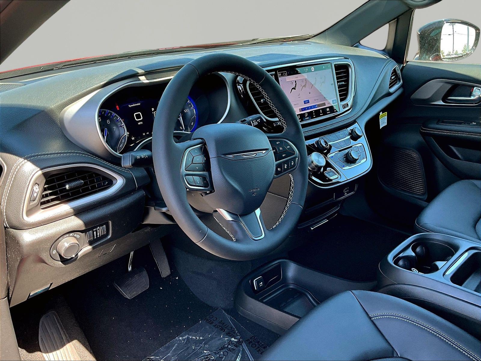 New 2027 Chrysler Pacifica Select AWD/4WD image 15