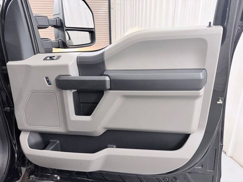 Used 2022 Ford F250 XL w/ STX Appearance Package AWD/4WD image 42