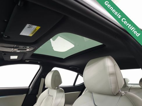 Used 2025 Genesis G70 2.5T w/ Sport Prestige Package image 18