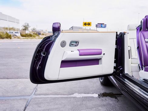 Used 2008 Rolls-Royce Phantom Drophead Coupe image 30