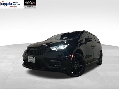 Used 2023 Chrysler Pacifica Touring-L w/ S Appearance Package