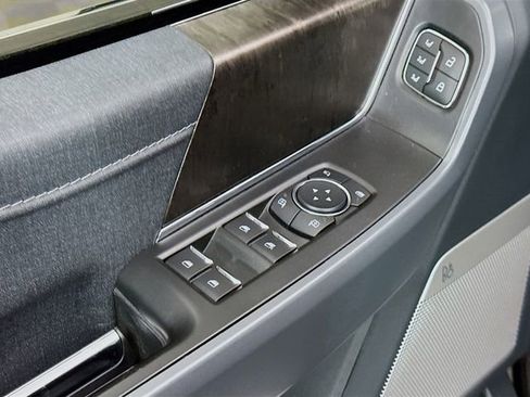 Used 2022 Ford F150 Lariat image 18