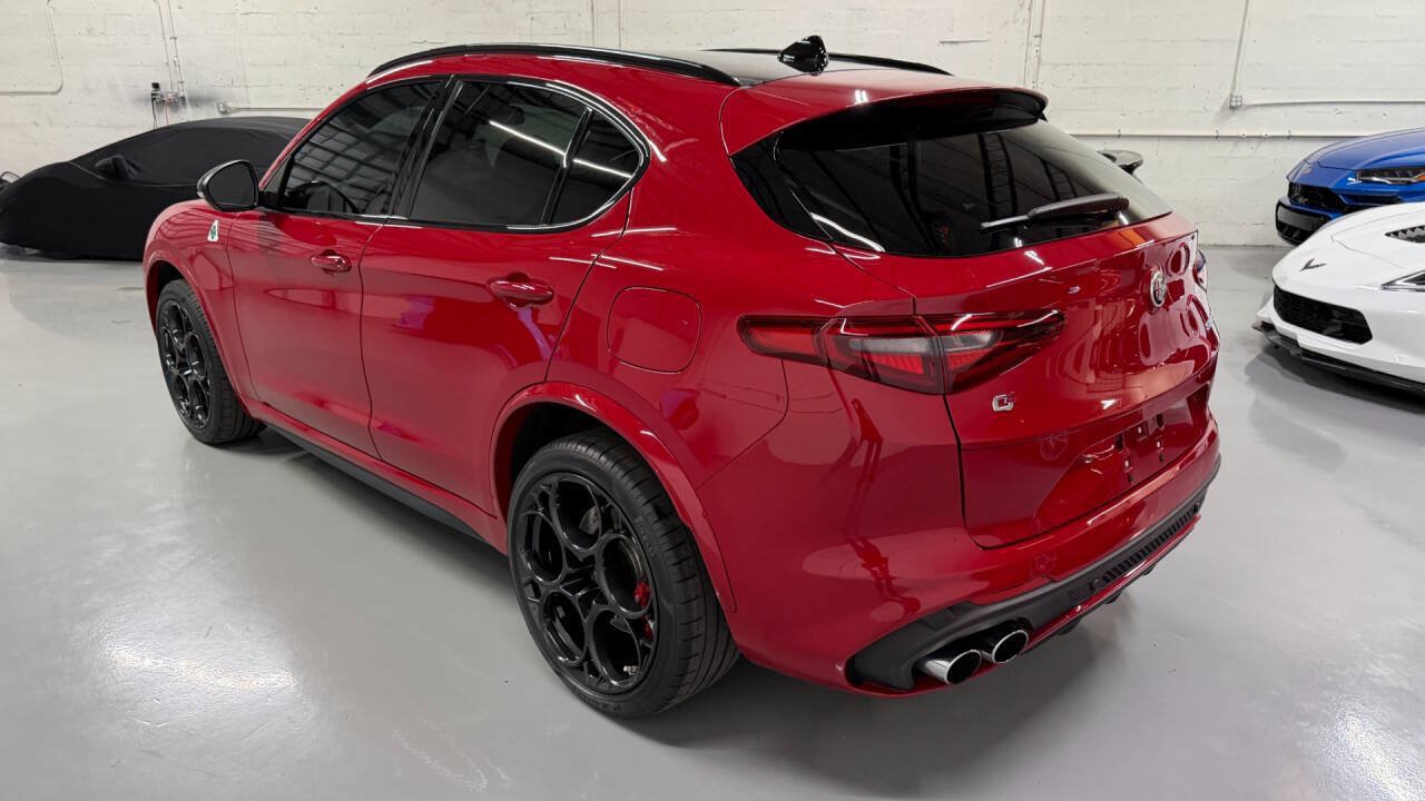 Used 2022 Alfa Romeo Stelvio Quadrifoglio w/ Active Assist Plus Package AWD/4WD image 16