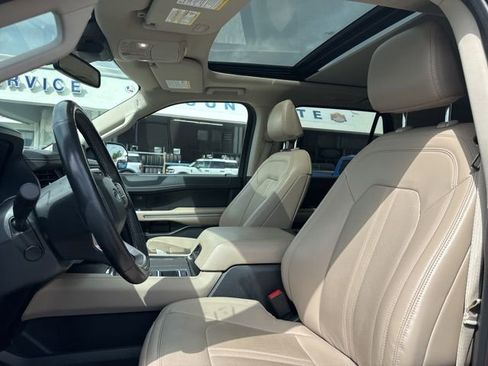 Used 2024 Ford Expedition Max Limited image 9