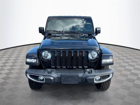 Used 2023 Jeep Gladiator Sport image 2