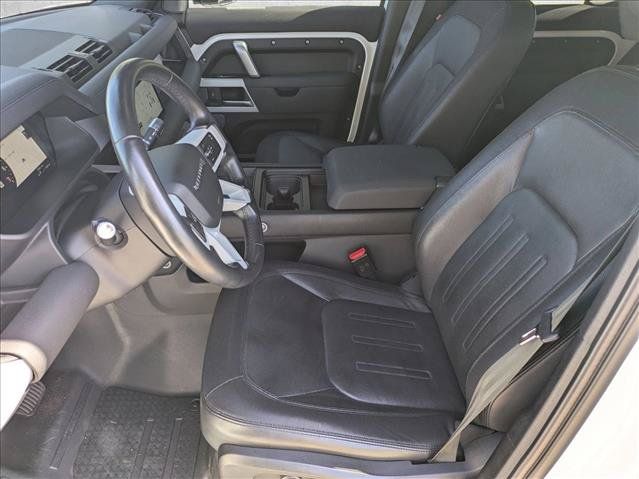 Used 2022 Land Rover Defender 110 X-Dynamic SE AWD/4WD image 17