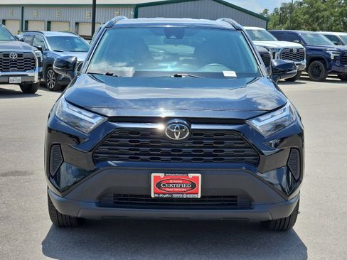 Used 2024 Toyota RAV4 XLE FWD image 8