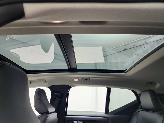 New 2026 Volvo XC40 B5 Plus w/ Protection Package Premier AWD/4WD image 22