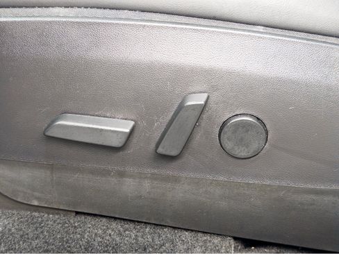 Used 2020 Tesla Model Y Long Range AWD/4WD image 6