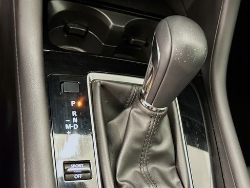 Used 2024 MAZDA MAZDA3 s image 25