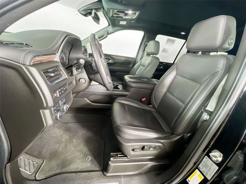 Used 2021 Chevrolet Tahoe Z71 w/ Luxury Package AWD/4WD image 23