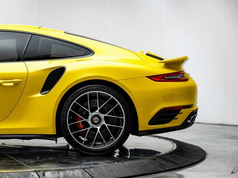 Used 2018 Porsche 911 Turbo S image 9
