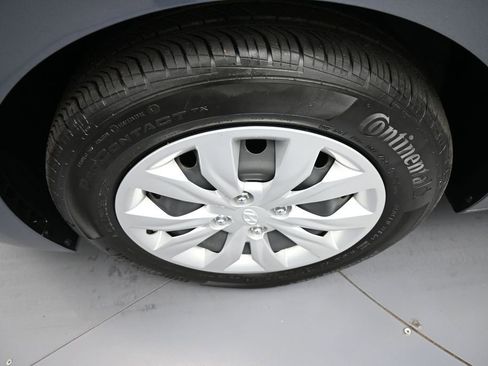 Used 2019 Hyundai Accent SE FWD image 14