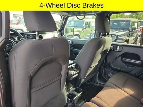 Used 2019 Jeep Wrangler Unlimited Sport S AWD/4WD image 27