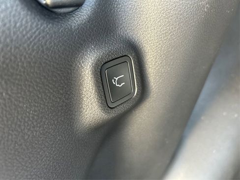 New 2026 Jeep Compass Limited image 16