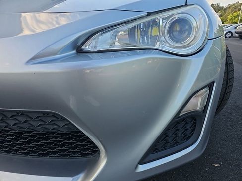 Used 2016 Scion FR-S RWD image 9