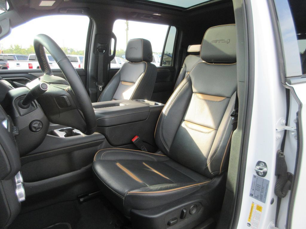 Certified 2024 GMC Yukon XL AT4 w/ Technology Package AWD/4WD image 24